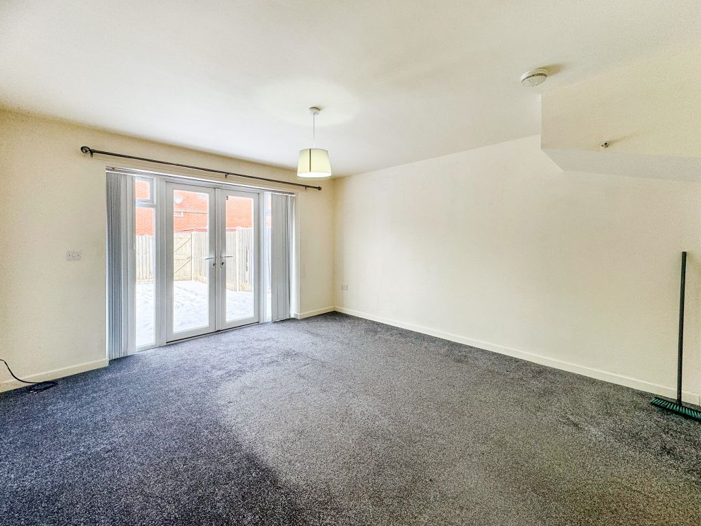 Property photo 2 of 11 Lounge