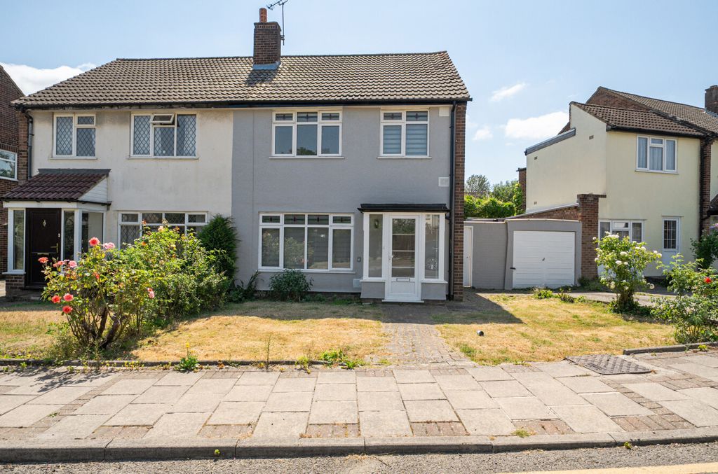 Property photo 1 of 19 1487833-2-6A54Eff...