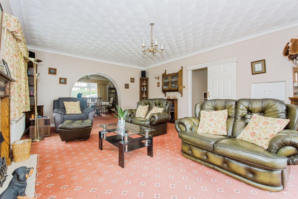 Property photo 3 of 19