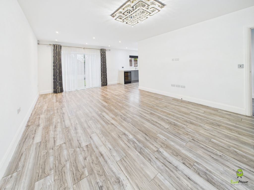 Property photo 3 of 22 Presented By Clinton At Ewemove Bexleyheath And Da