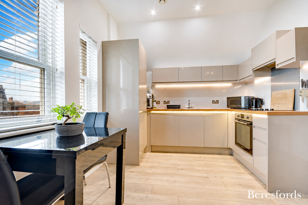 Property photo 1 of 6 Kitchen