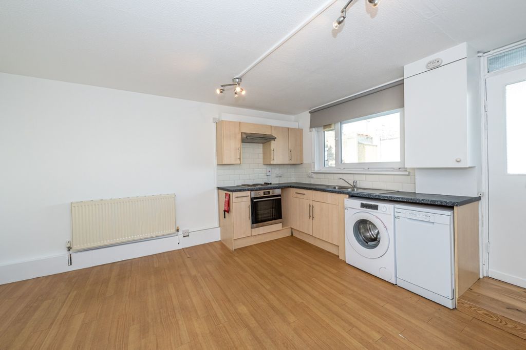 Property photo 1 of 22 5255742