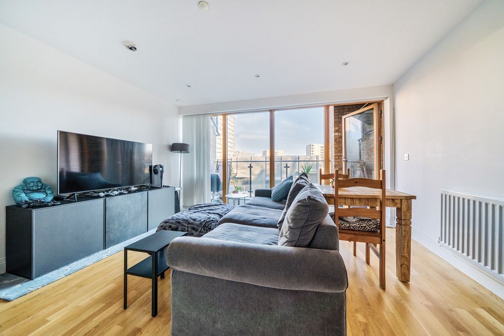 Property photo 3 of 13 1266266 (3)