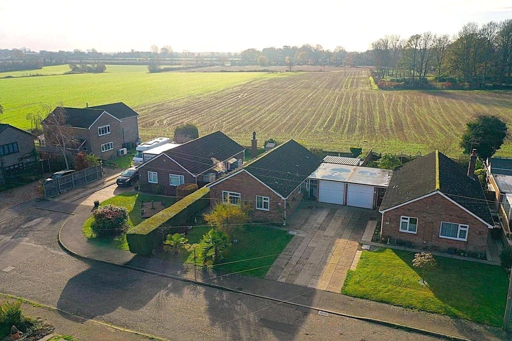 Property photo 2 of 18 Picture No. 30