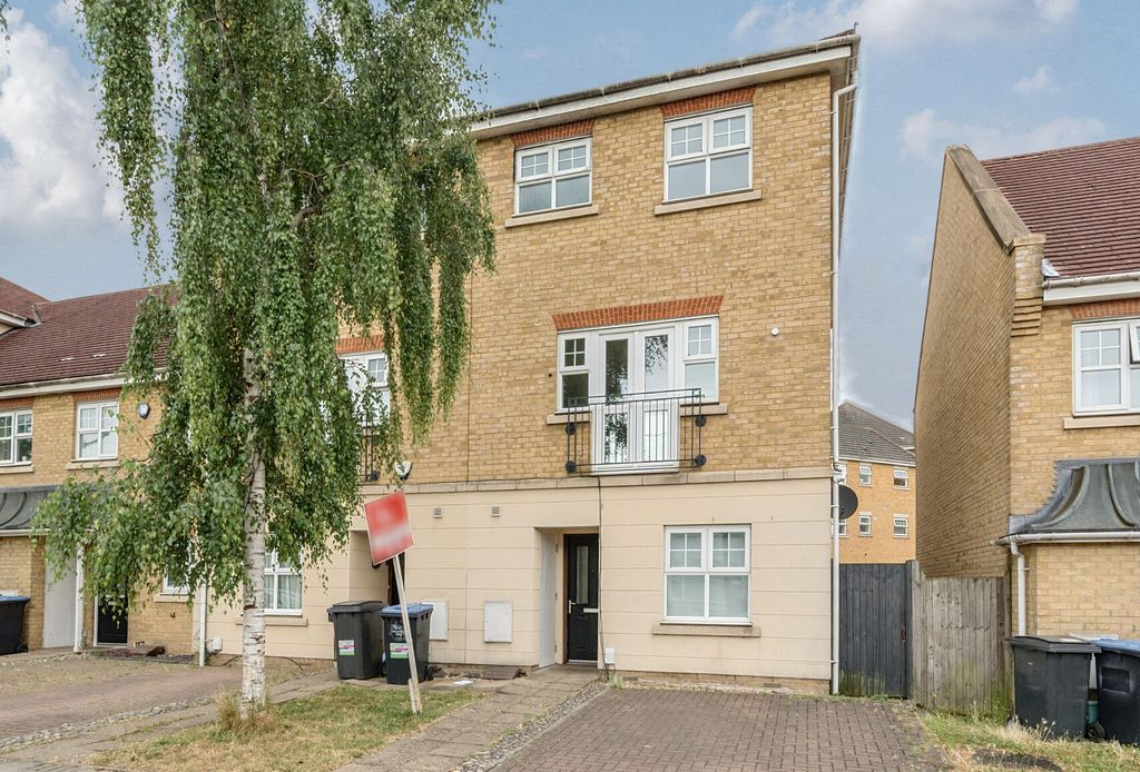 Property photo 2 of 14 6-1327366-1-6878E...