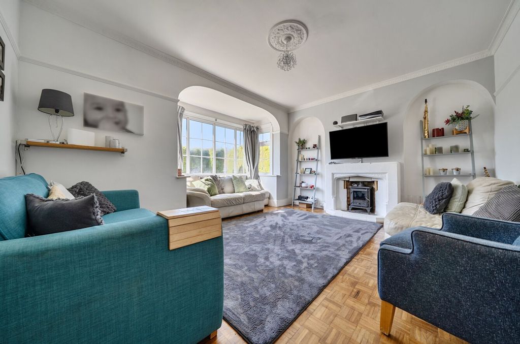 Property photo 2 of 21