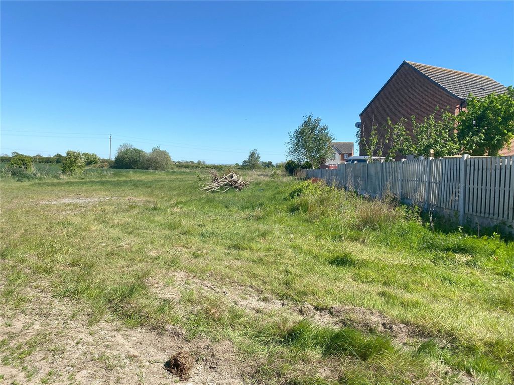 Property photo 2 of 5 Picture No. 02