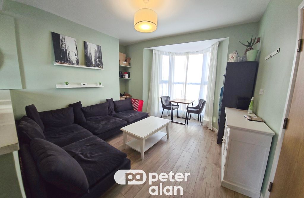 Property photo 3 of 11 Balcony