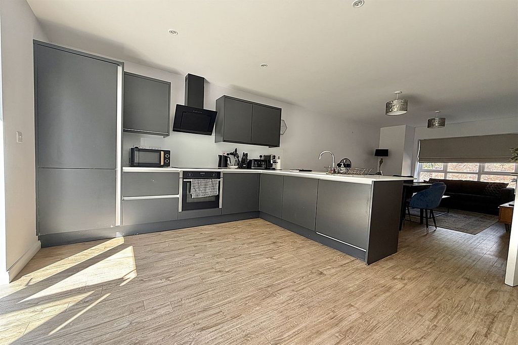 Property photo 2 of 14 Kitchen