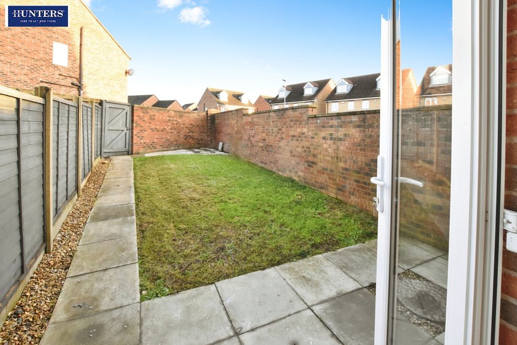 Property photo 3 of 10 Garden