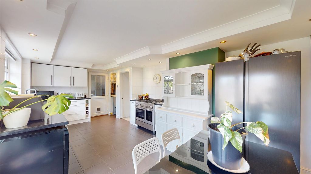 Property photo 3 of 15 06172025_231037.Jpg