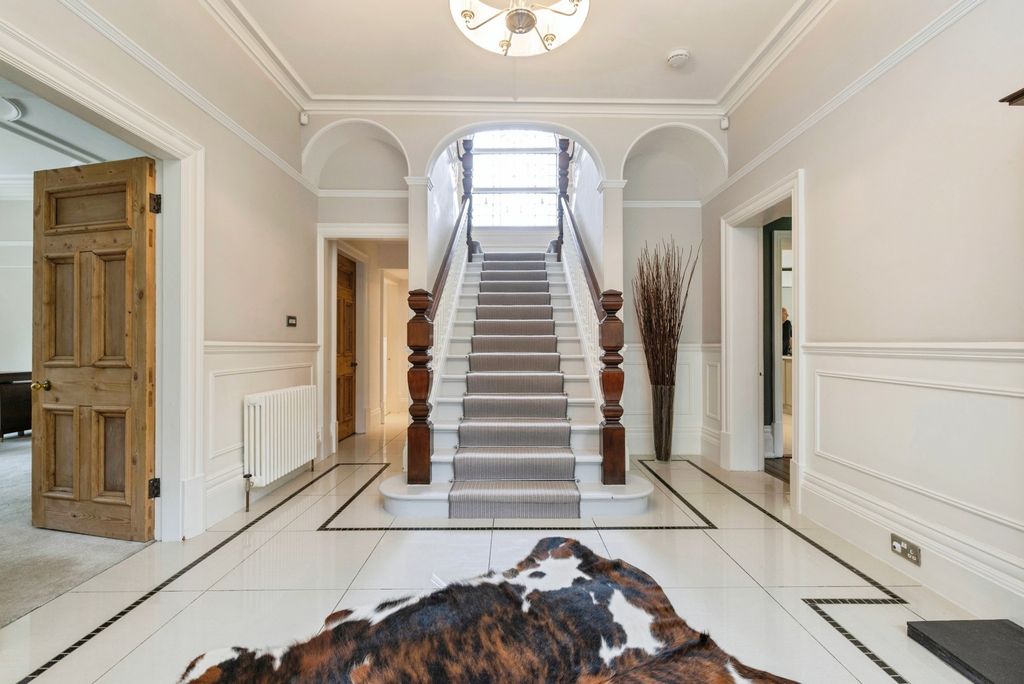 Property photo 3 of 31 Pbox-Img.Jpg