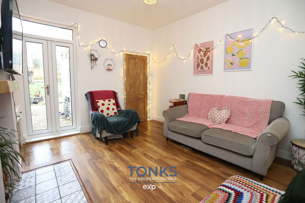 Property photo 3 of 20