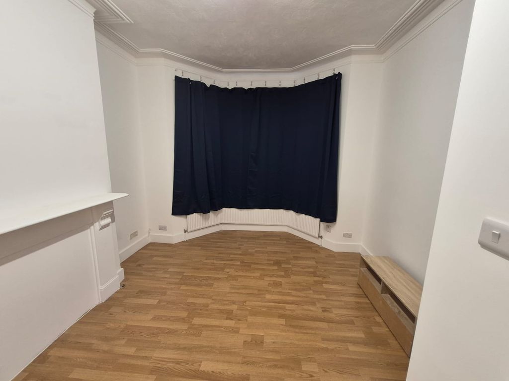 Property photo 3 of 20 Gallery