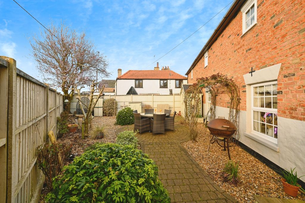Property photo 3 of 21 Tol036
