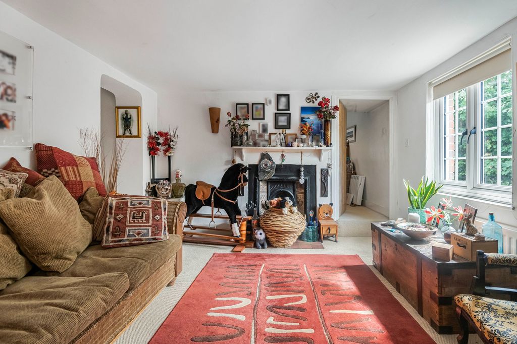 Property photo 2 of 16