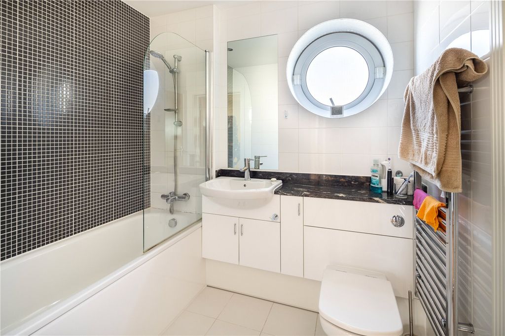 Additional image 7 of 2 bed flat for saleHavre Des Pas, St Helier, Jersey JE2