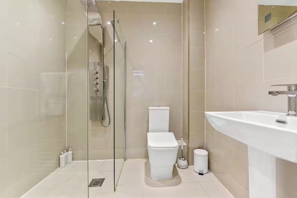 Property photo 1 of 10 Picture No. 01