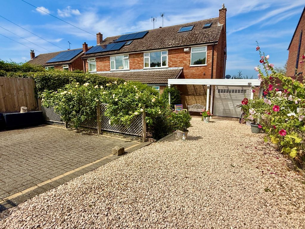 Property photo 1 of 43 3937732