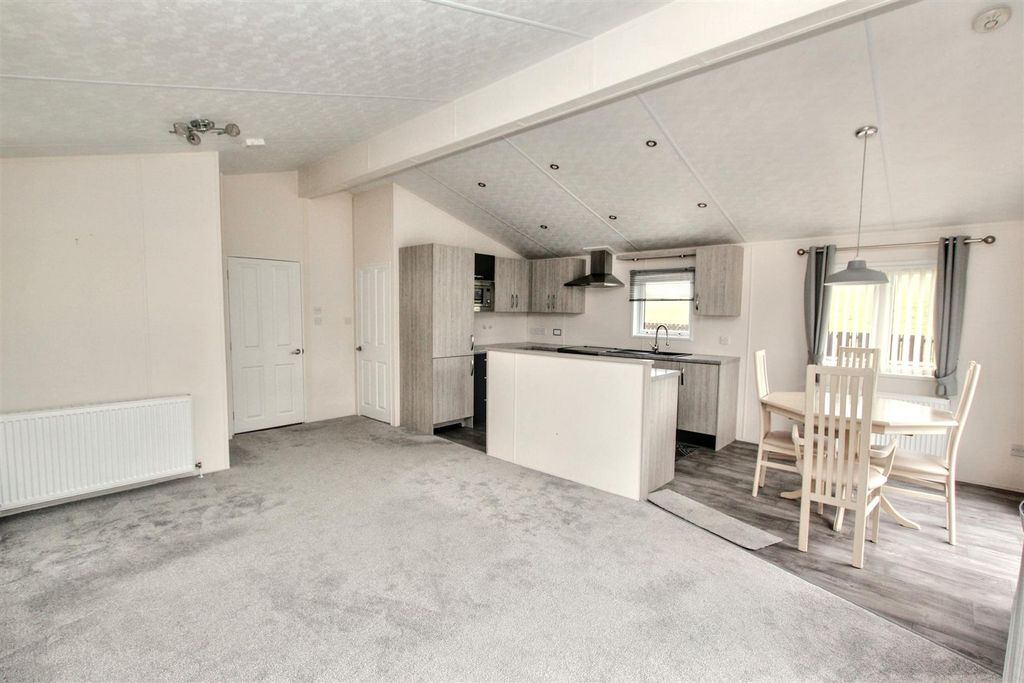 Property photo 3 of 15 3.Jpg