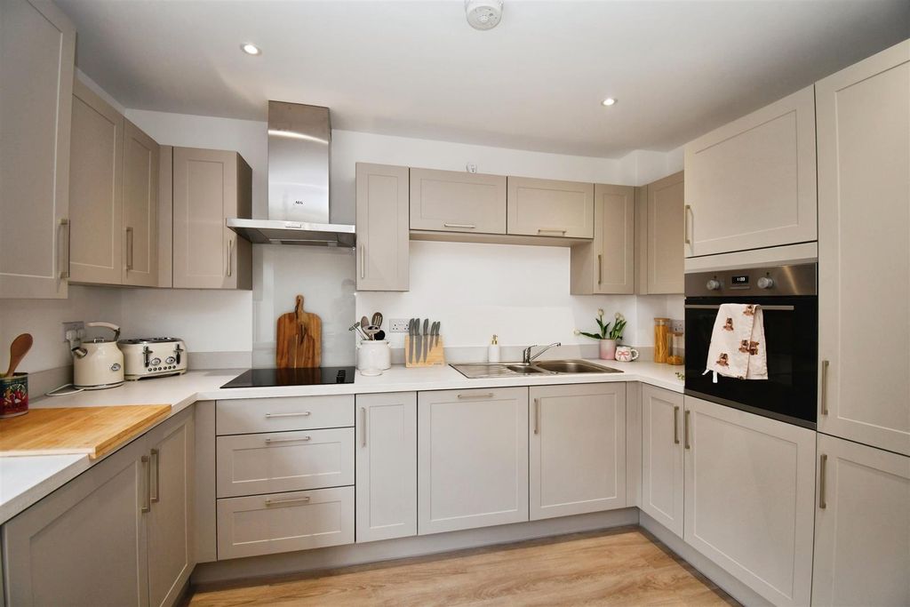 Property photo 3 of 14 Cbccfa79-26 20Arkwright 20 20 2821 29.Jpg