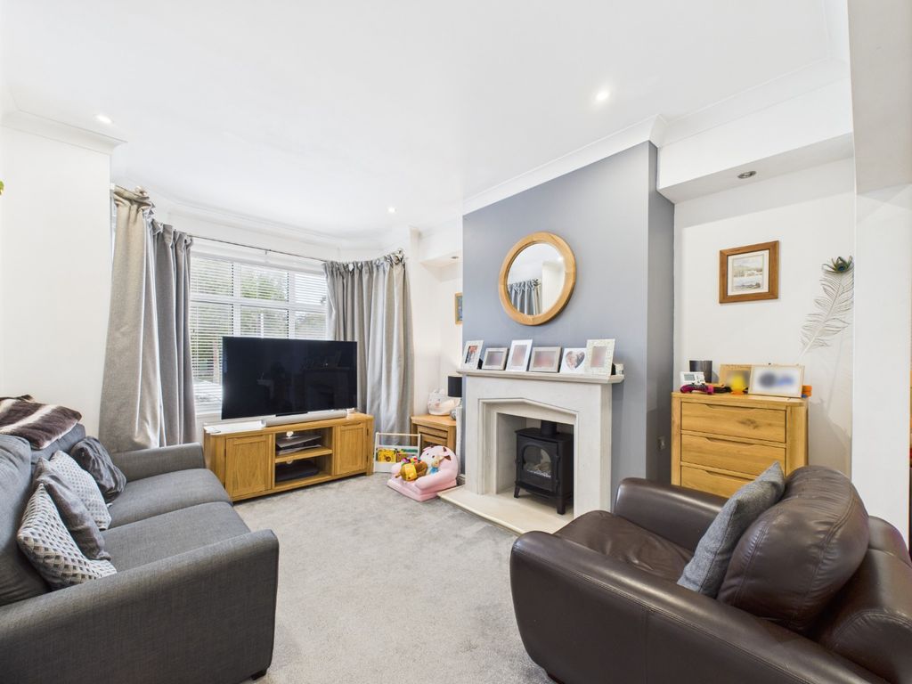 Property photo 3 of 16 3793396