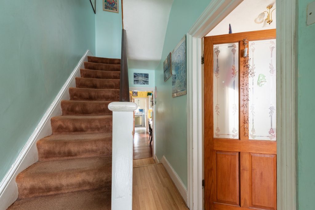 Property photo 2 of 17 3310242