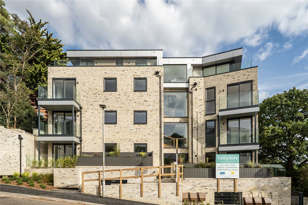 Property photo 2 of 11 Picture No. 20