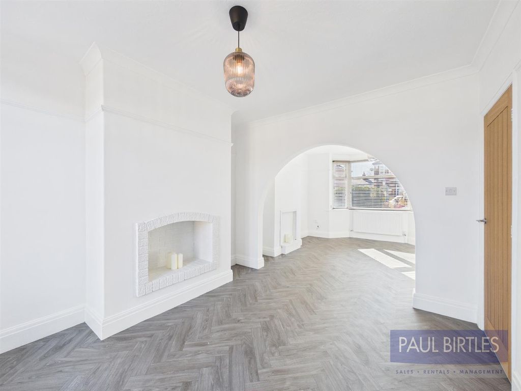 Property photo 3 of 18 Cam01301G0-Pr0739-Still009.Jpg