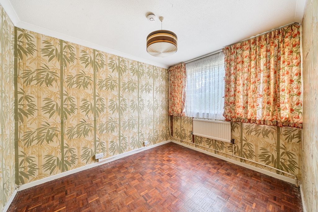 Property photo 3 of 14 1523383-6-6Aac04E...