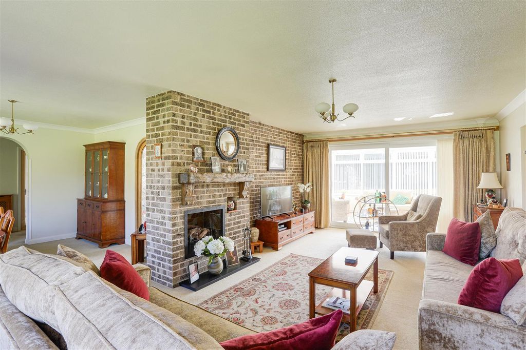 Property photo 3 of 38 4777.Jpg
