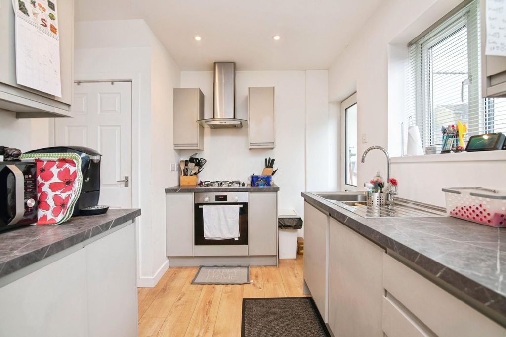 Property photo 2 of 15 Priory-20.Jpg