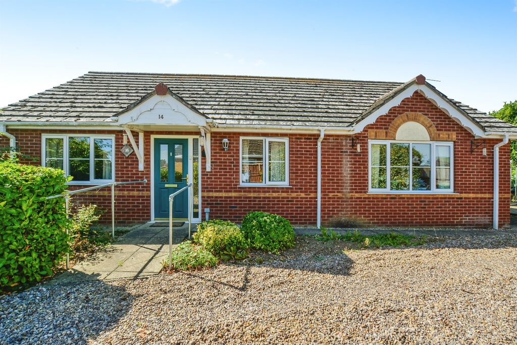 Property photo 1 of 17