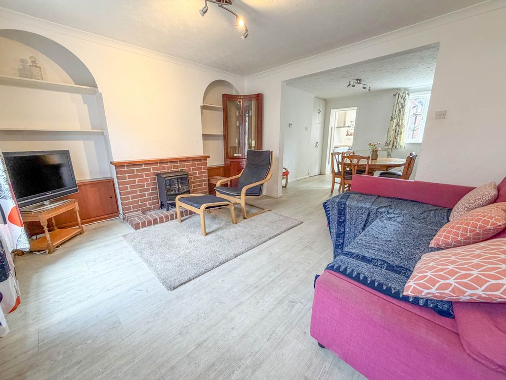 Property photo 2 of 19