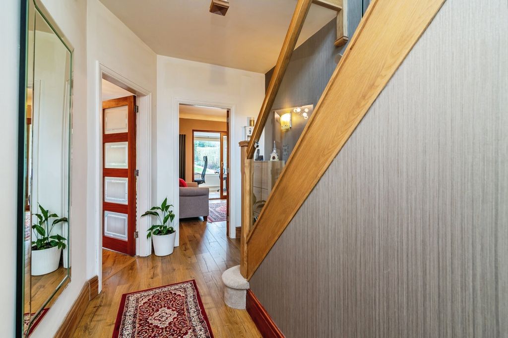 Property photo 2 of 24 Pbox-Img.Jpg