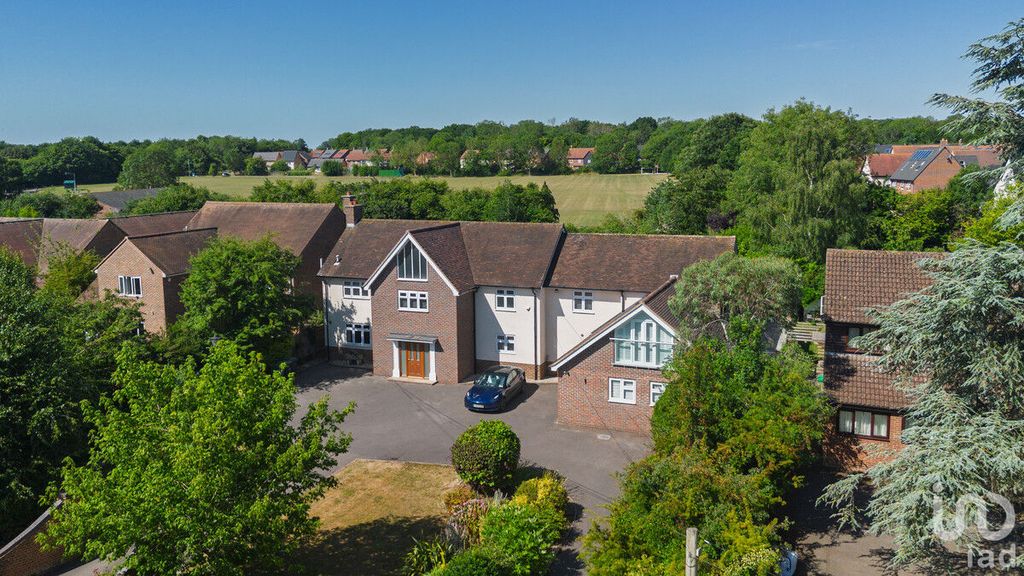 Property photo 1 of 31