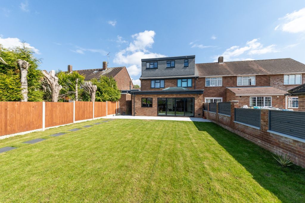 Property photo 2 of 23 5144524