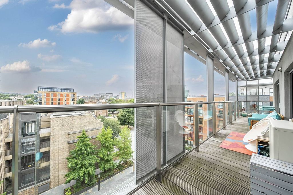 Property photo 1 of 26