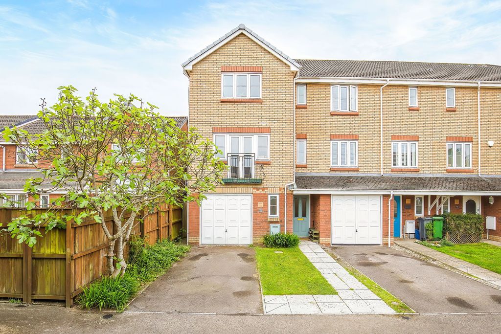 Property photo 1 of 39