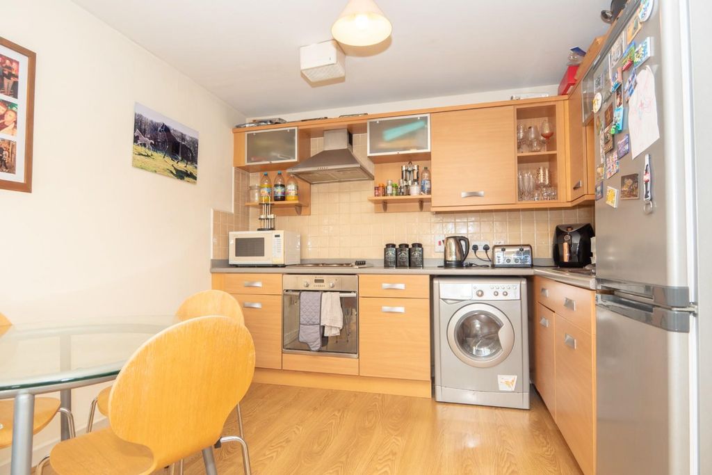 Property photo 3 of 15 Kitchen