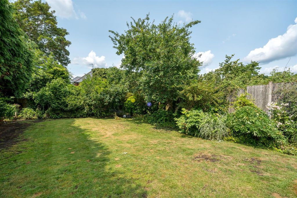 Additional image 20 of 4 bed detached house for saleForest Road, Crowthorne, Berkshire RG45