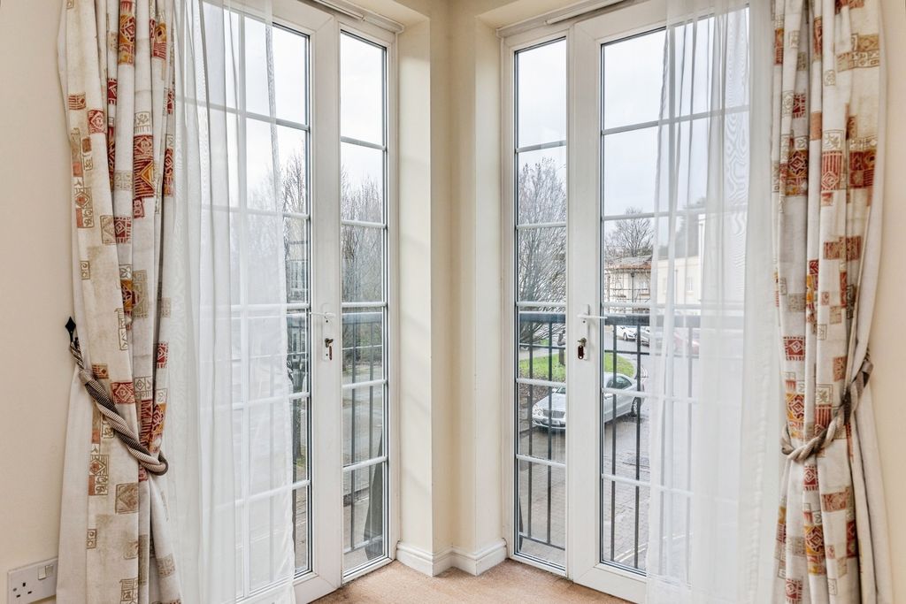 Property photo 2 of 12 Pbox-Img.Jpg