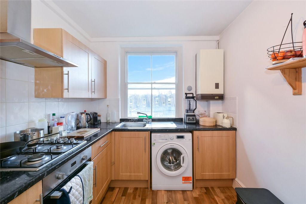 Property photo 3 of 9
