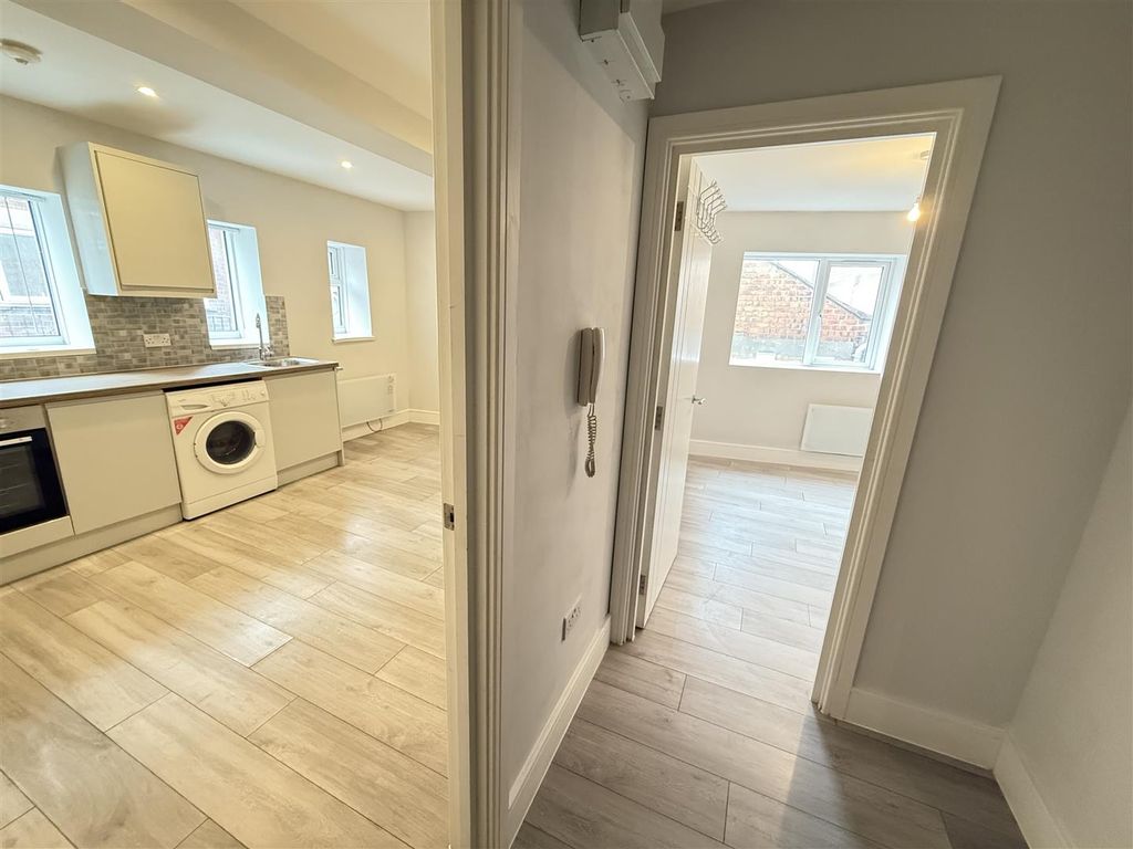 Property photo 3 of 8 Photo 14-04-2025, 12 39 57 Pm.Jpg