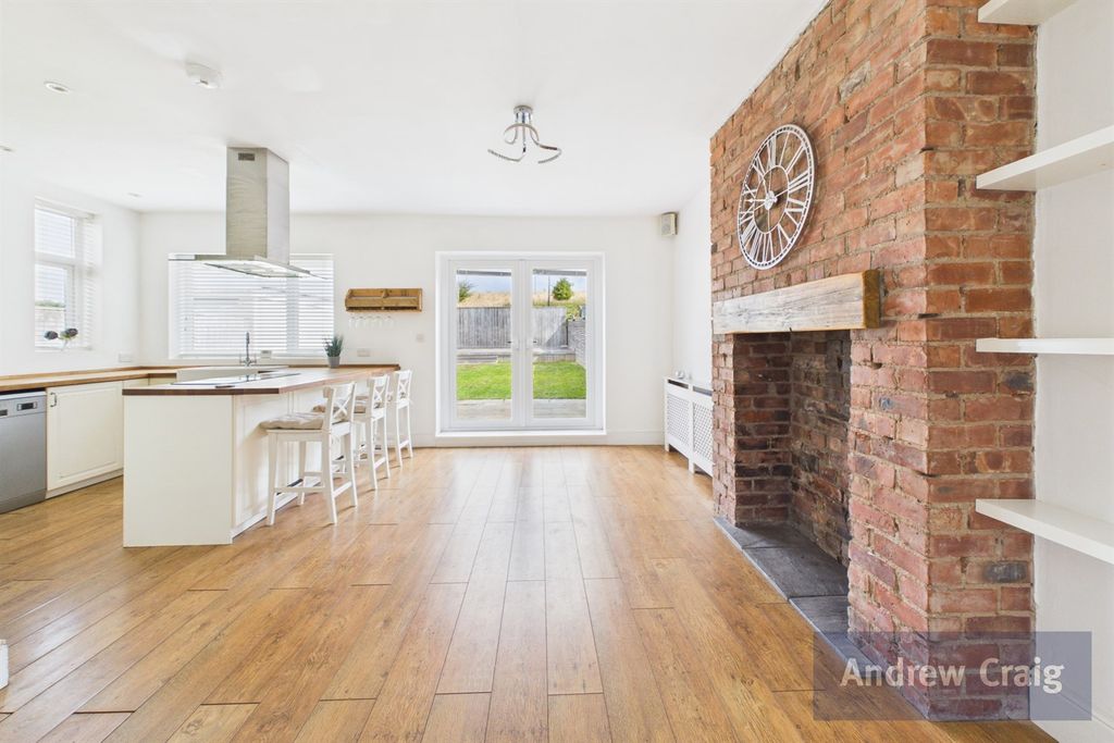 Property photo 1 of 19 (Main)