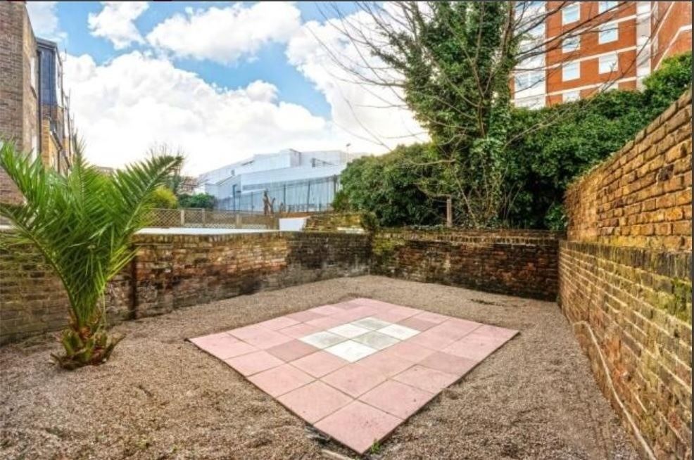 Property photo 2 of 22 4262582
