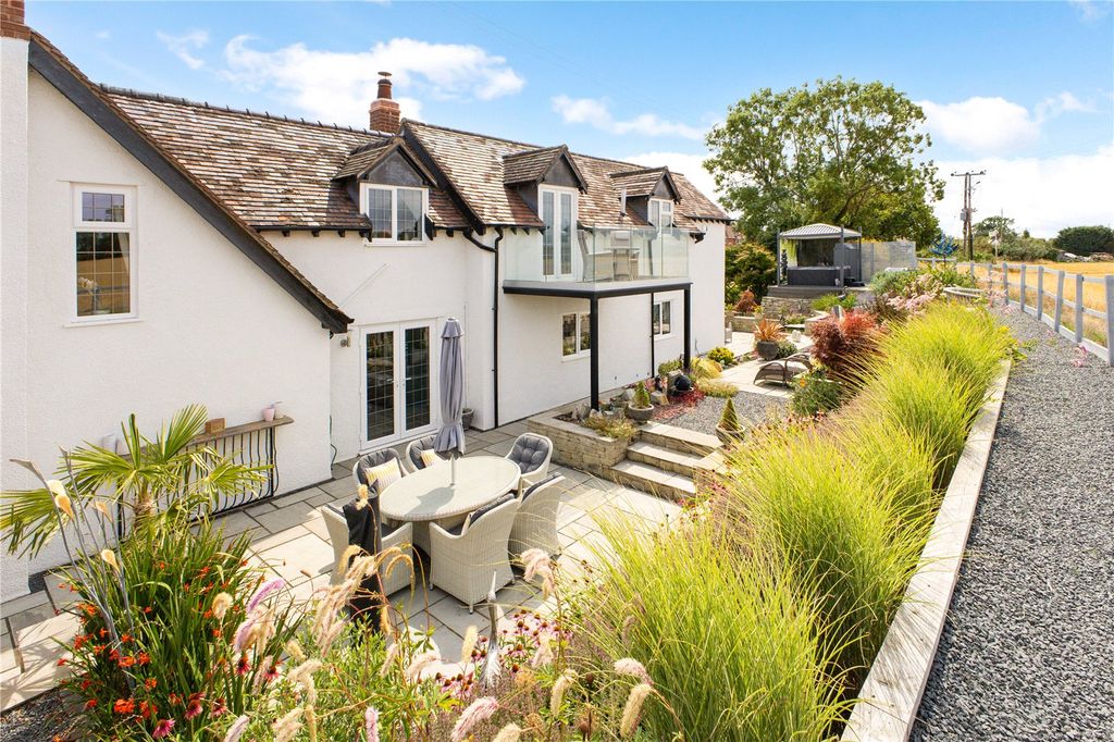 Property photo 1 of 27 Ivy Cottage