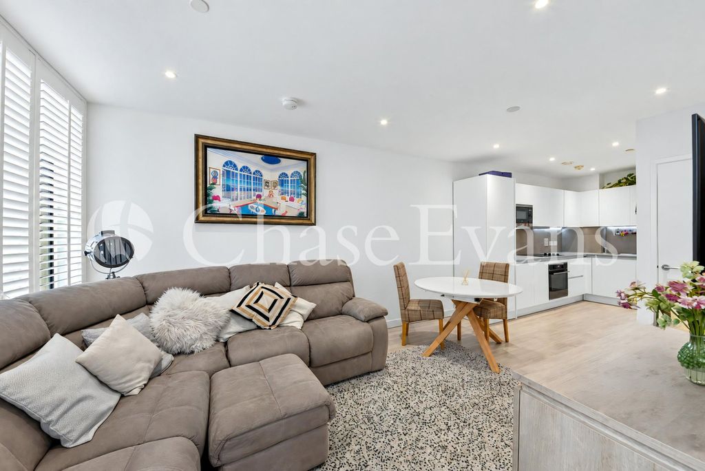 Property photo 1 of 15 Living Area