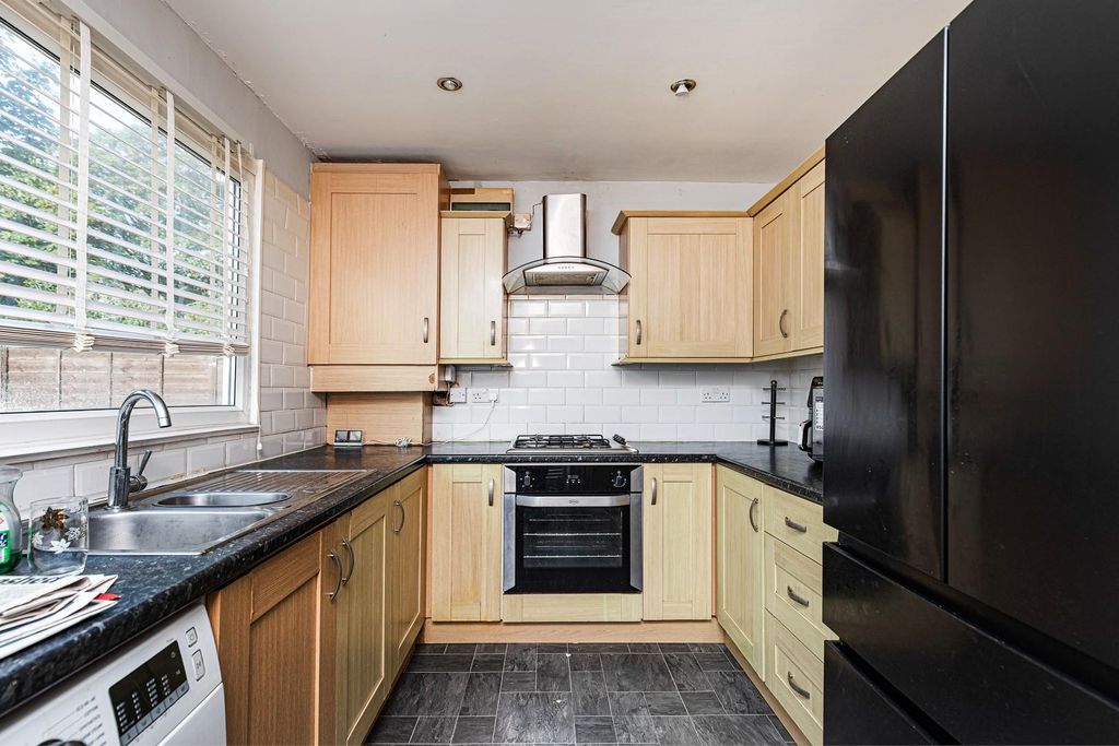 Property photo 2 of 15 Kitchen