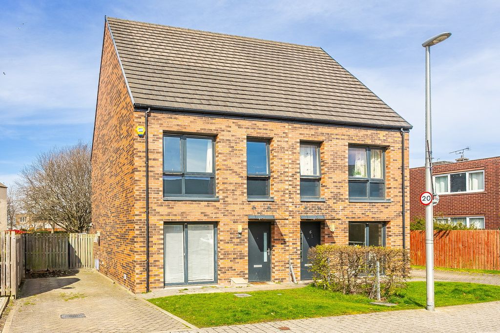 Property photo 1 of 24